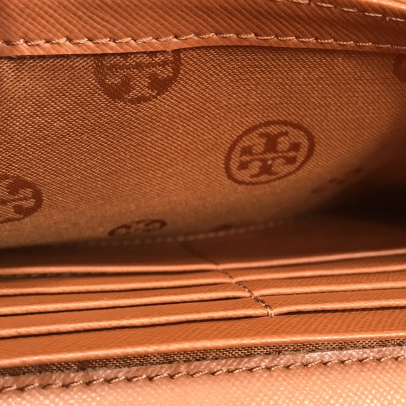 Tory Burch Chain Crossbody - Picture 5 of 16